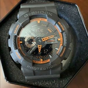 Men’s g-shock watch